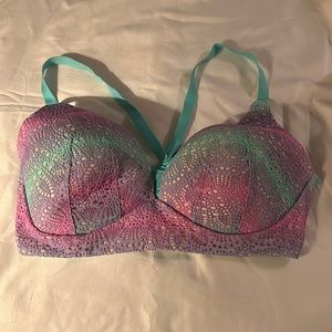 Victoria Secret Body by Victoria